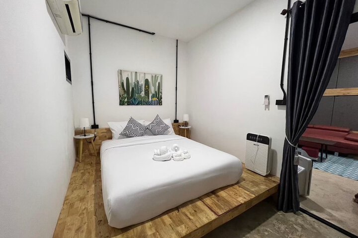 Room 17 of 96