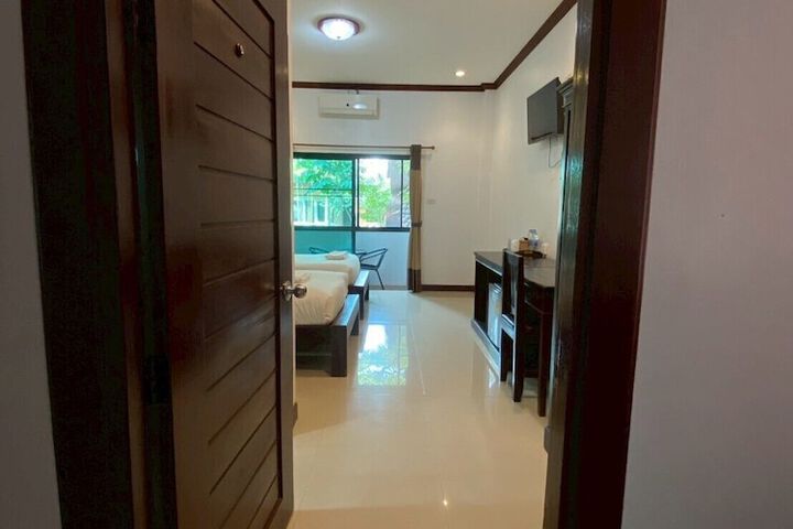 Room 8 of 45