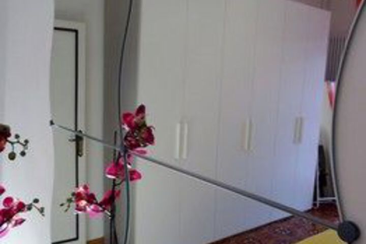 Room 10 of 17