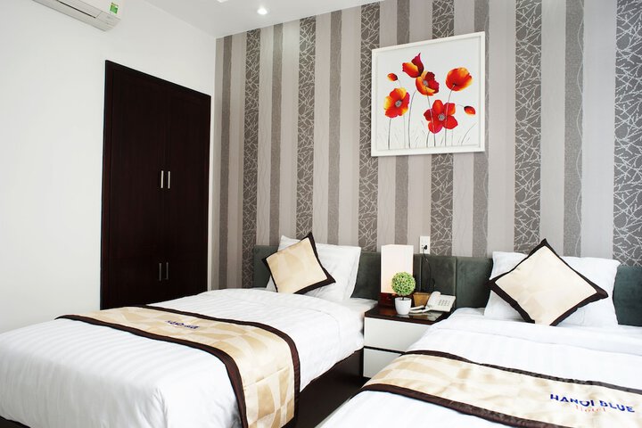 Room 4 of 38