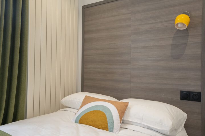 Room 2 of 29