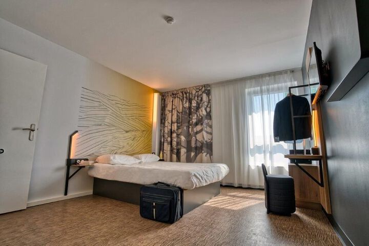 Room 12 of 67
