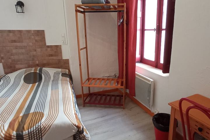 Room 7 of 18