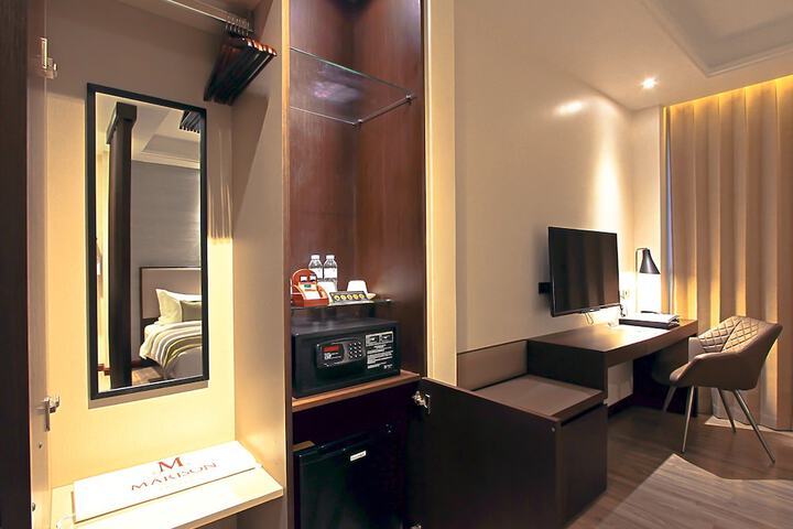 Room 18 of 45
