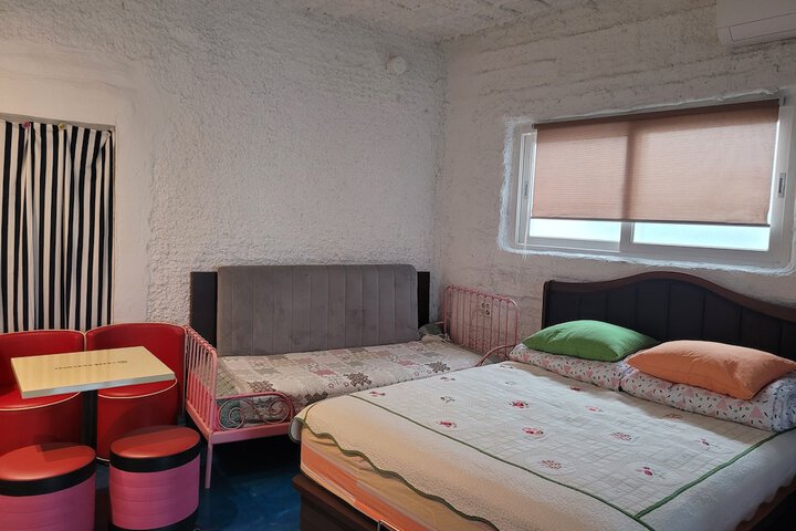 Room 25 of 131