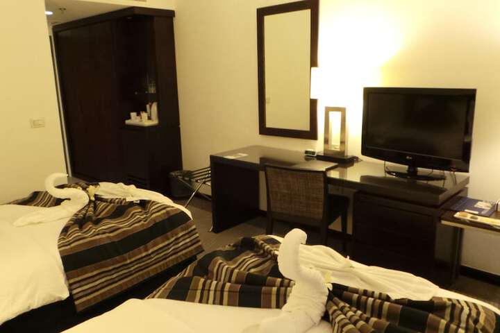 Room 9 of 47
