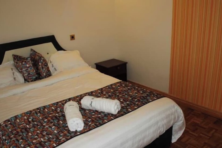 Room 6 of 29