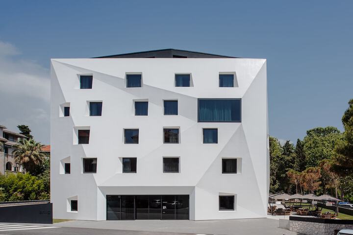 Hotel 55 of 64