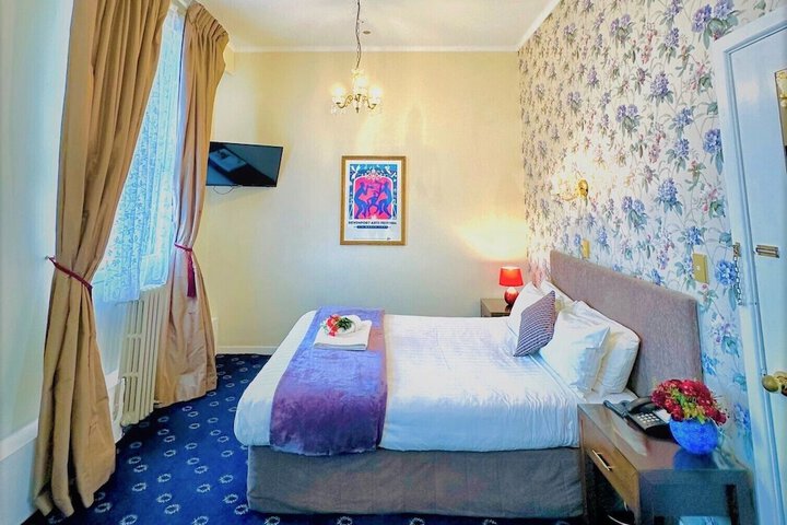Room 14 of 70