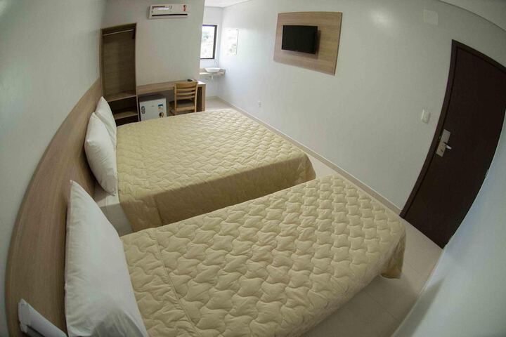 Room 14 of 29
