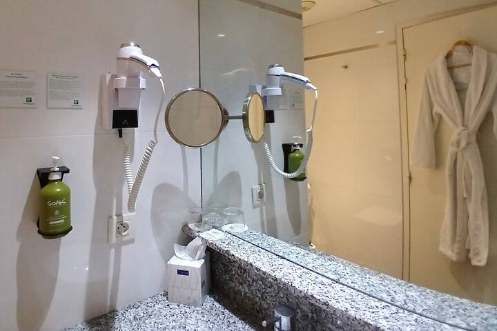 Room 15 of 56