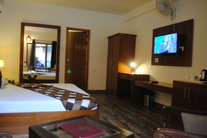 Room 3 of 23