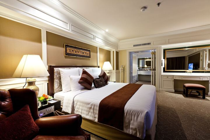 Room 17 of 100