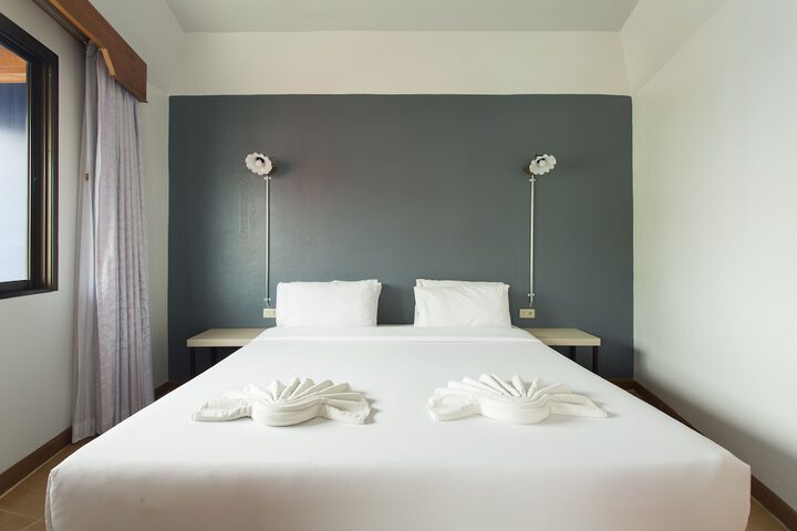 Room 53 of 76