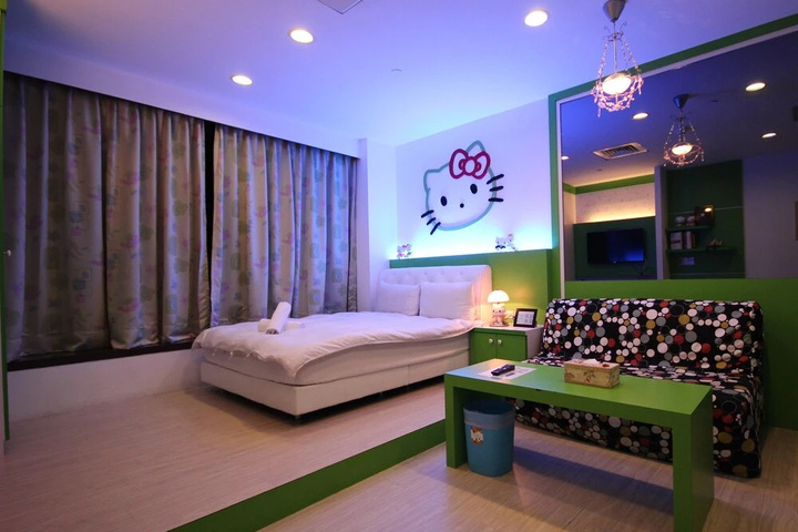 Room 2 of 15