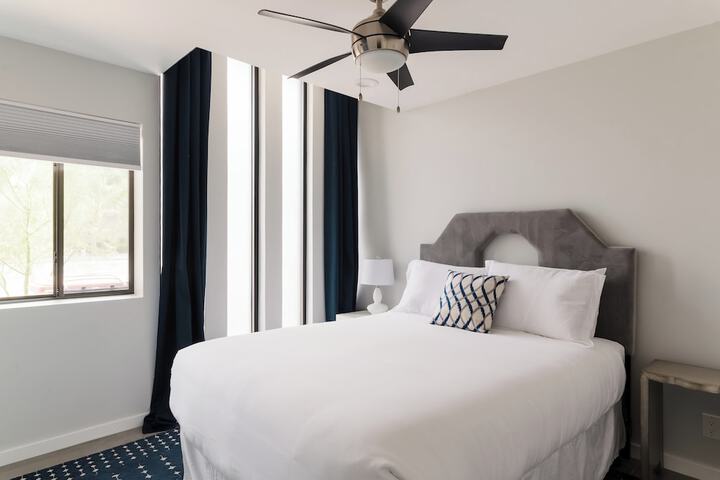 Room 4 of 28