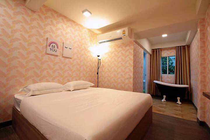 Room 7 of 25