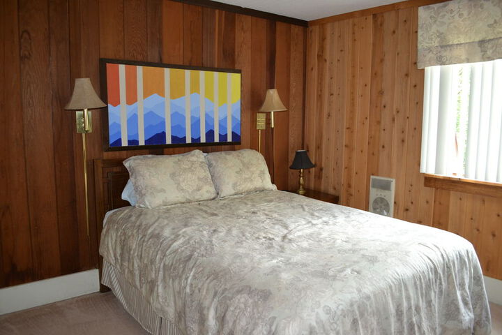 Room 5 of 20