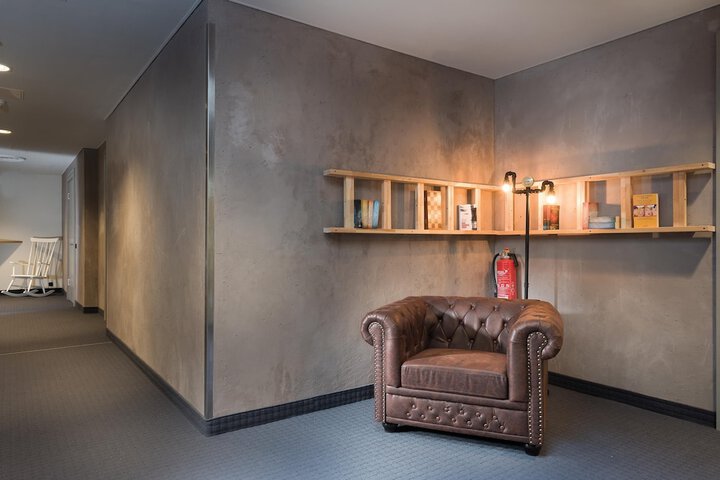 Hero Image 1 of 109
