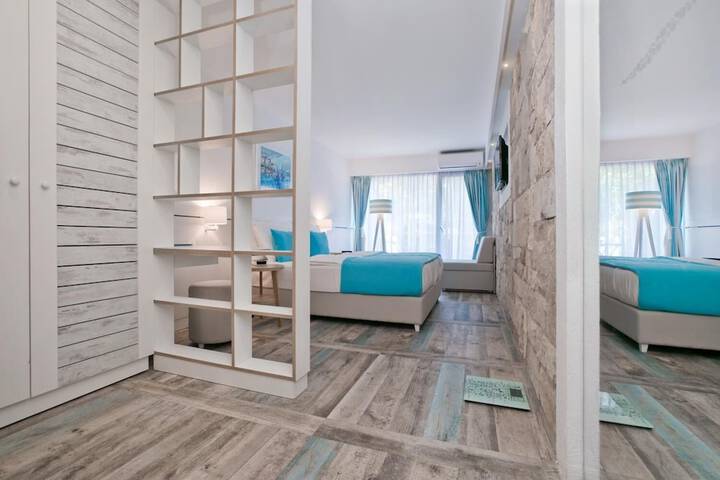 Room 12 of 47