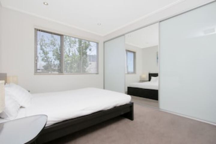 Room 7 of 255