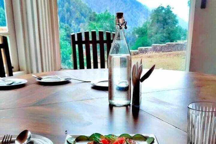 Dining 42 of 56