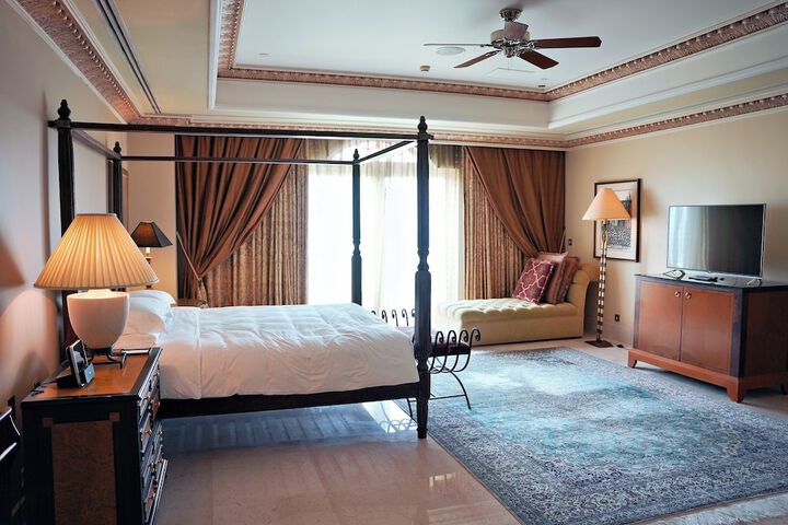 Room 40 of 85