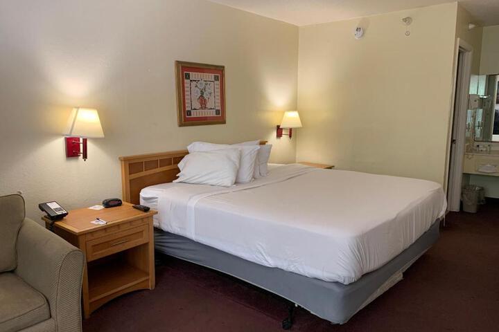 2 Queen Beds Pet Friendly (18 of 18)