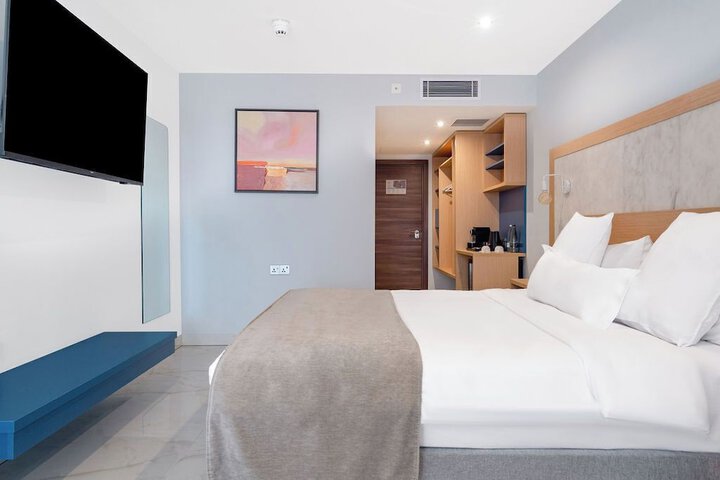 Room 7 of 50