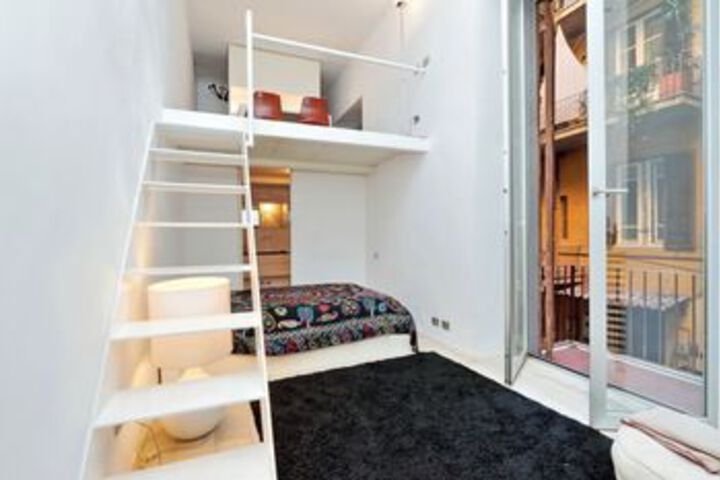 Room 6 of 22