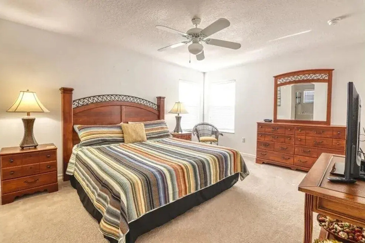 Room 5 of 14