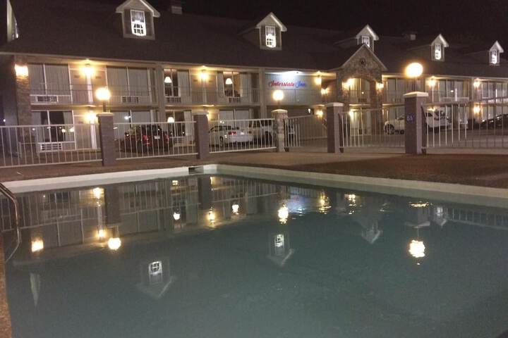 Pool 12 of 26
