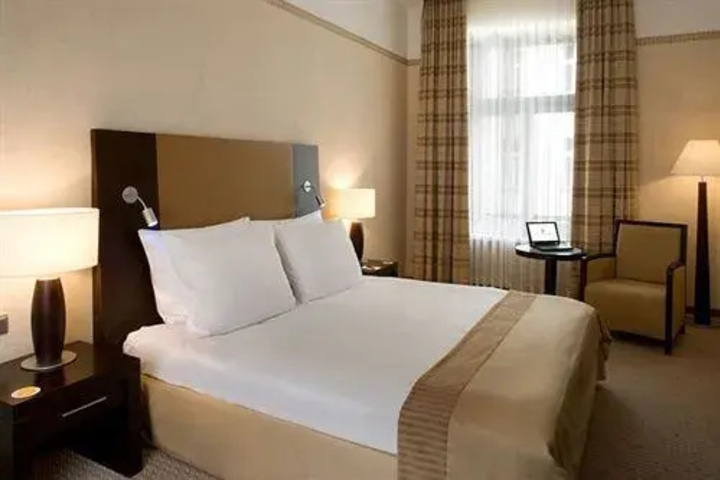 Room 2 of 4