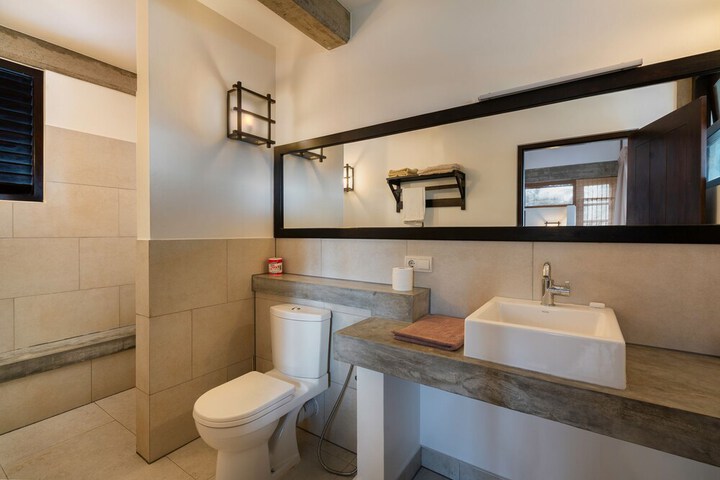 Bath Interior