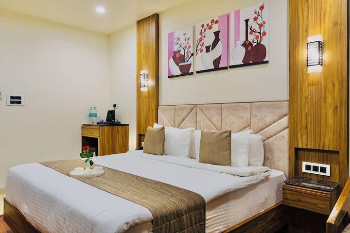 Room 2 of 48