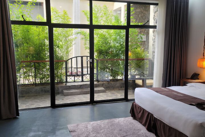 Room 25 of 121