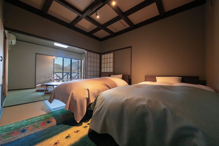 Room 18 of 27