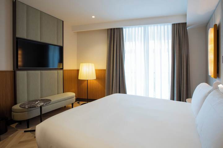 Room 10 of 47