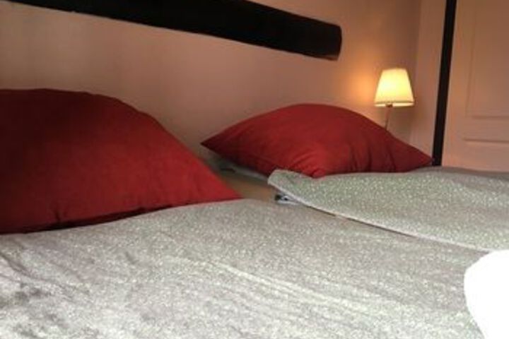 Room 17 of 48