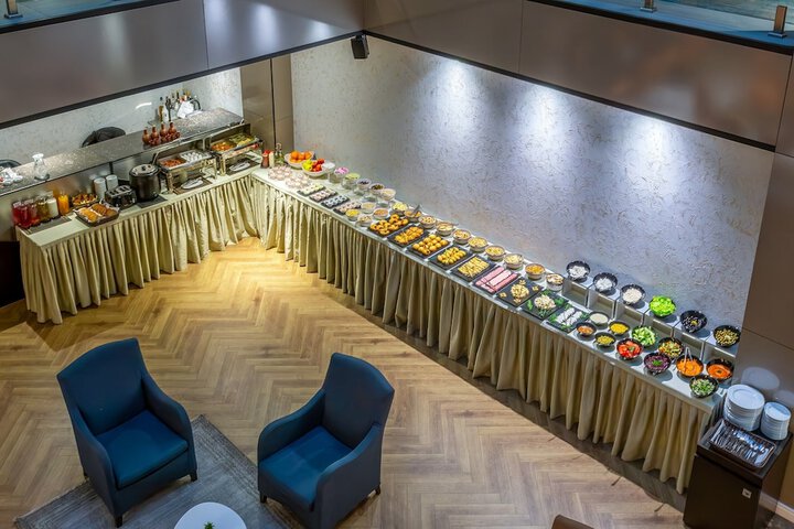 Breakfast/Coffee Service 142 of 173