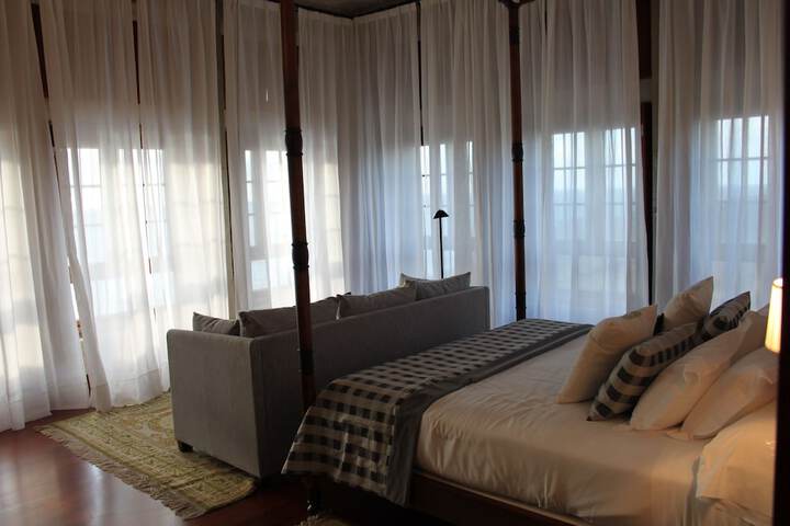 Room 21 of 119
