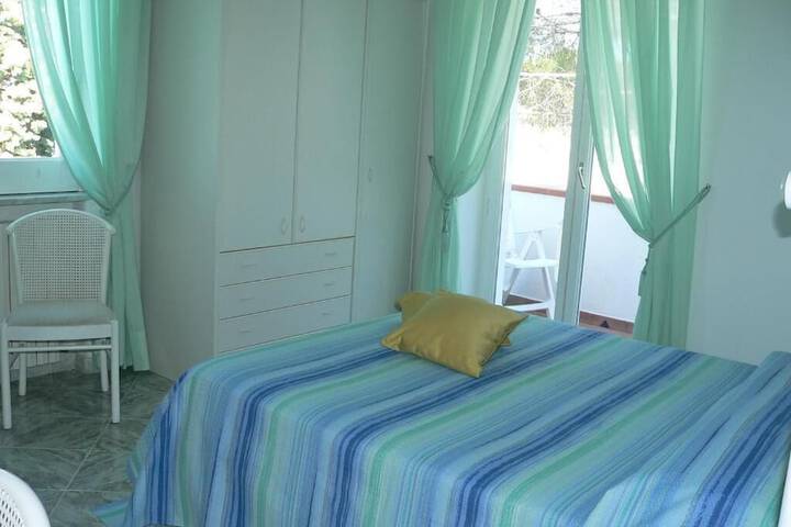 Room 4 of 49