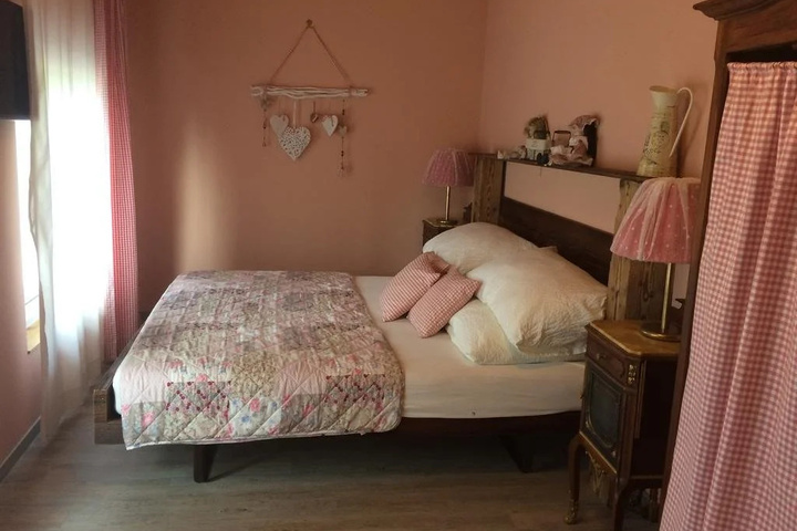 Room 3 of 16