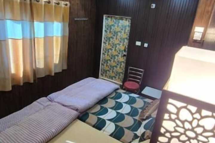 Room 19 of 66