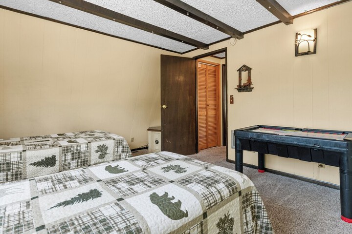 Room 7 of 19