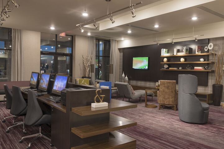 Business Center 45 of 51