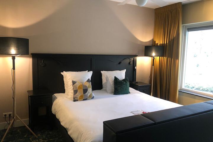 Room 5 of 48