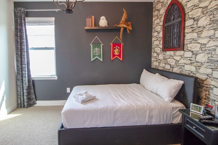 Room 3 of 70