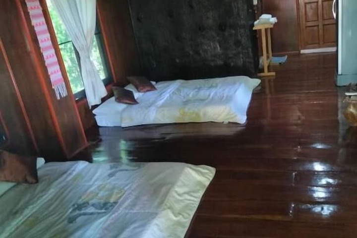 Room 4 of 13