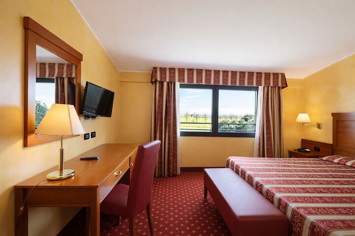 Room 79 of 105
